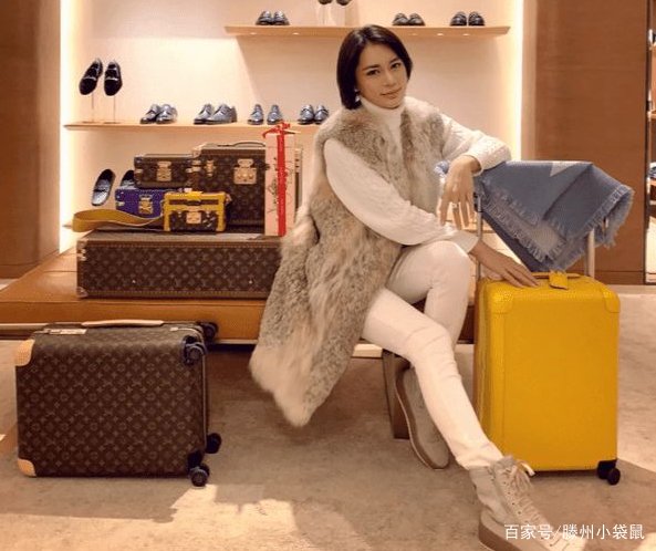 辛巴徒弟时大漂亮宣布退网，自曝脑供血不足被网友质疑炒作，对此你怎么看？