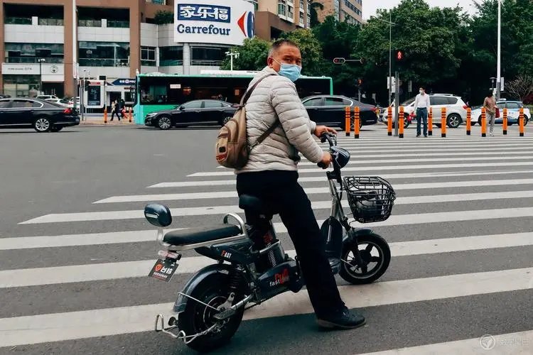 疫情下失业的中年人，他们现在面临着怎样的困境？