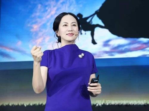 孟晚舟走出舱门的经典照片到底是怎么拍的