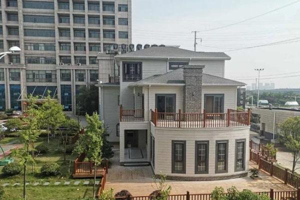 宁波一四层别墅1元起拍卖，房屋主人到底犯了什么事？