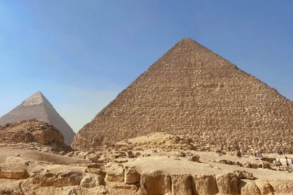 金字塔在埃及的哪个城市