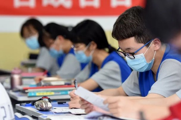 初三考试多少分能考上高中啊？