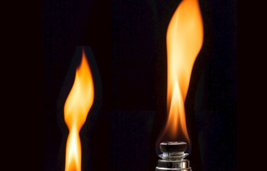 女孩被人点燃头发，具体是什么情况？