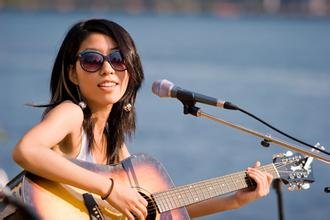 曲婉婷宣布复出，当初是因何淡出荧屏的？