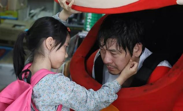 素媛案罪犯近三个月没出门，每月领8000元低保，此事你怎么看？