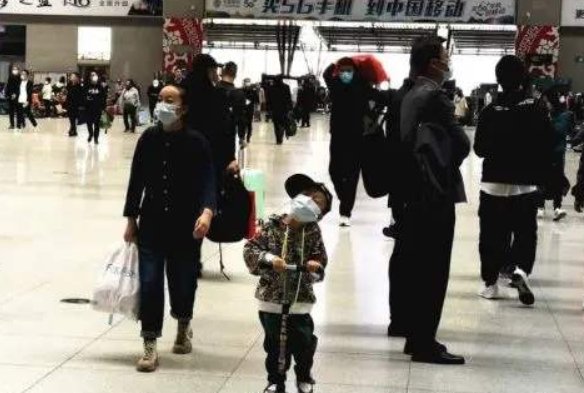 假期第2天全国游客1.08亿人次？