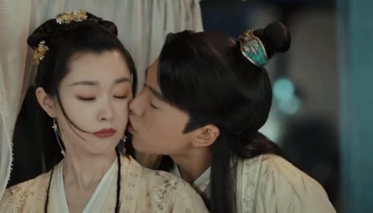 郭麒麟饭后甜点是皮蛋，像富二代的零食吗？