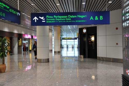 经停的航班在经停港需要下飞机吗？