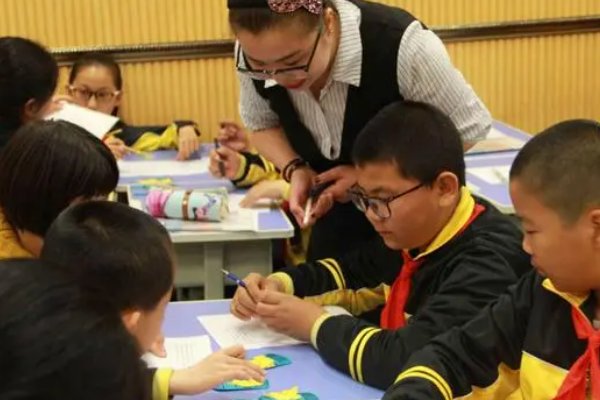 不请自来是什么意思