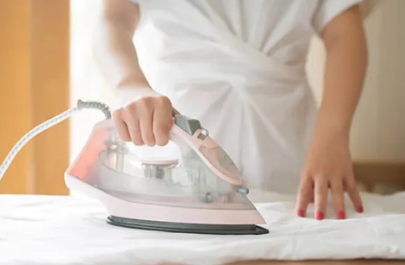 彩泥搞到衣服上怎么洗