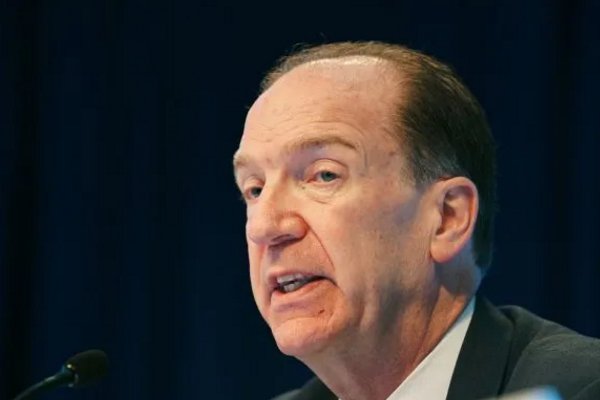 疫情令1亿人重返极端贫困，世行行长马尔帕斯为何这么说？