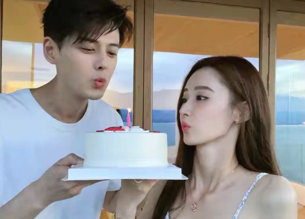 44岁郭品超官宣新恋情，女友是黄子韬公司艺人，他们是如何结缘的？