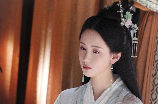 叶冰裳为什么有两条情丝