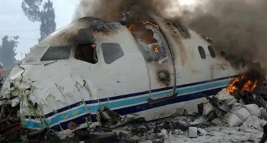 国航一航班突降千米,乘务员受伤,突降的原因是什么?