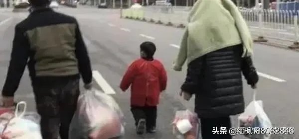 怎么看待华南海鲜市场一家四口43天未感染？