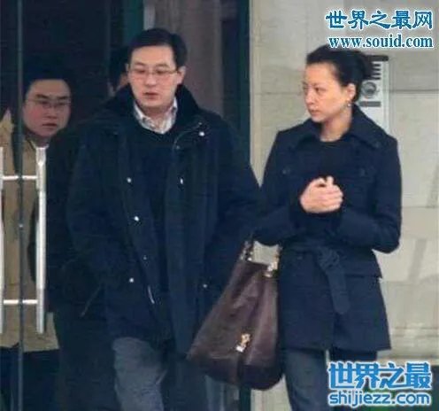 央视一姐董卿被6人睡图片，榜上海富豪私生活糜烂 