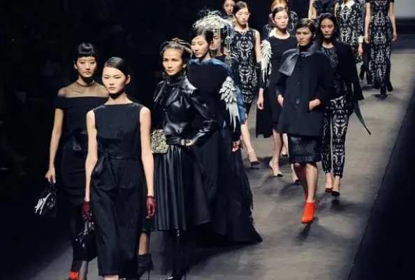 国内十大服装设计师,马可排第一,婚纱女王上榜