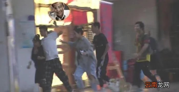 姚笛却还保留与他的合影 姚笛新浪微博