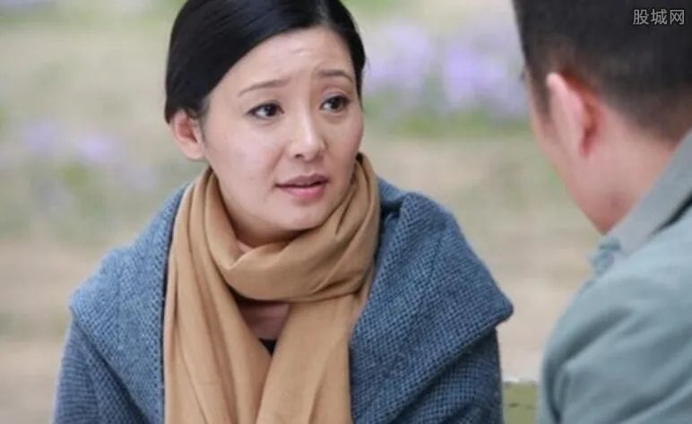 徐帆衣服穿26年 揭秘徐帆冯小刚的婚姻状况