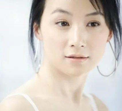 姚芊羽男朋友是谁？ 两人亲密挽手吃火锅