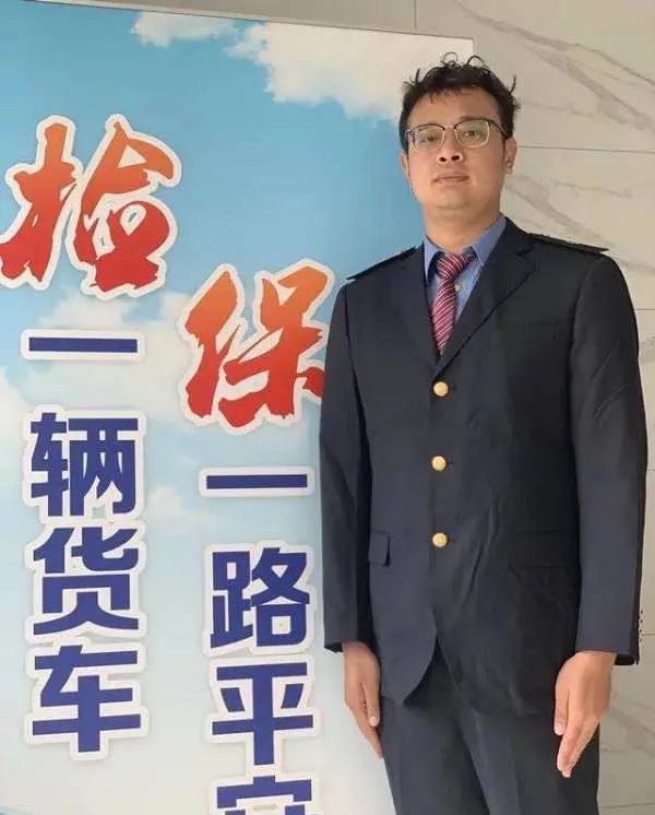 铁路职工创作坐高铁看中国沙画，此作品的意义是什么？