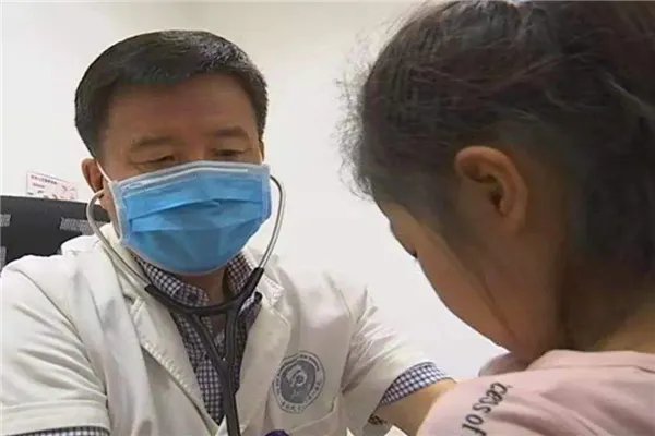 1岁男童打点滴后死亡，这是过度医疗造成的悲剧吗？