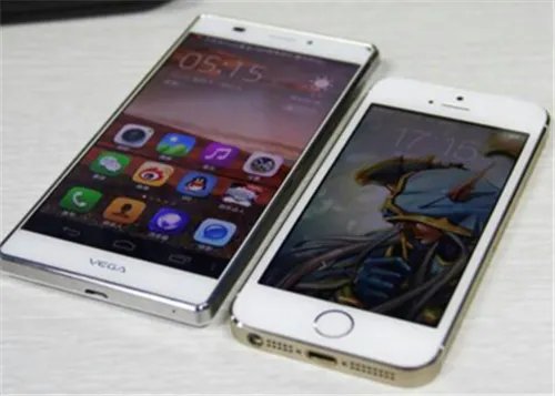 手机白屏是什么原因 怎么保护手机显示器