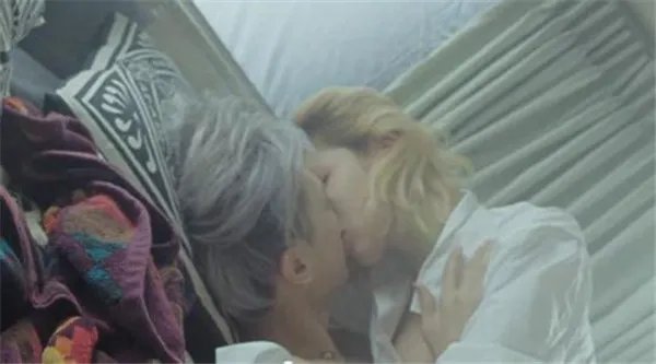 张贤胜为什么取关泫雅闹翻了吗 张贤胜和泫雅有交往吗什么关系