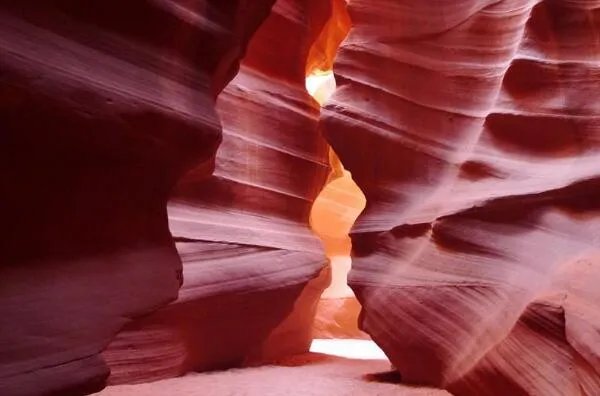 世界十大地理奇观 伯利兹蓝洞上榜,第八是“地狱之门”