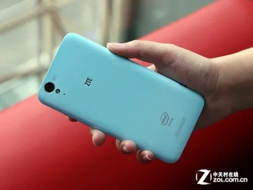 跑分超3万!Intel芯中兴GEEK V975评测