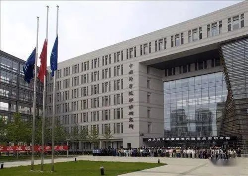 两名中国博士后被赶出美国，研究中止，是不是太过分了？