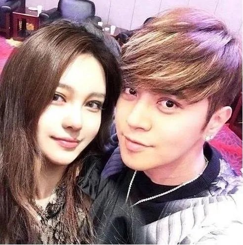 罗志祥周扬青已买婚房:今年一月份看到罗志祥手机