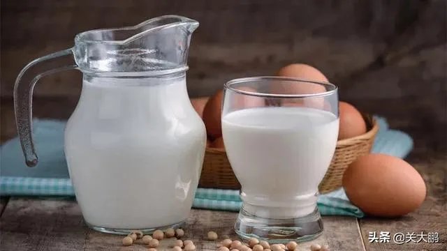 豆浆可不可以代替牛奶？你怎么看？