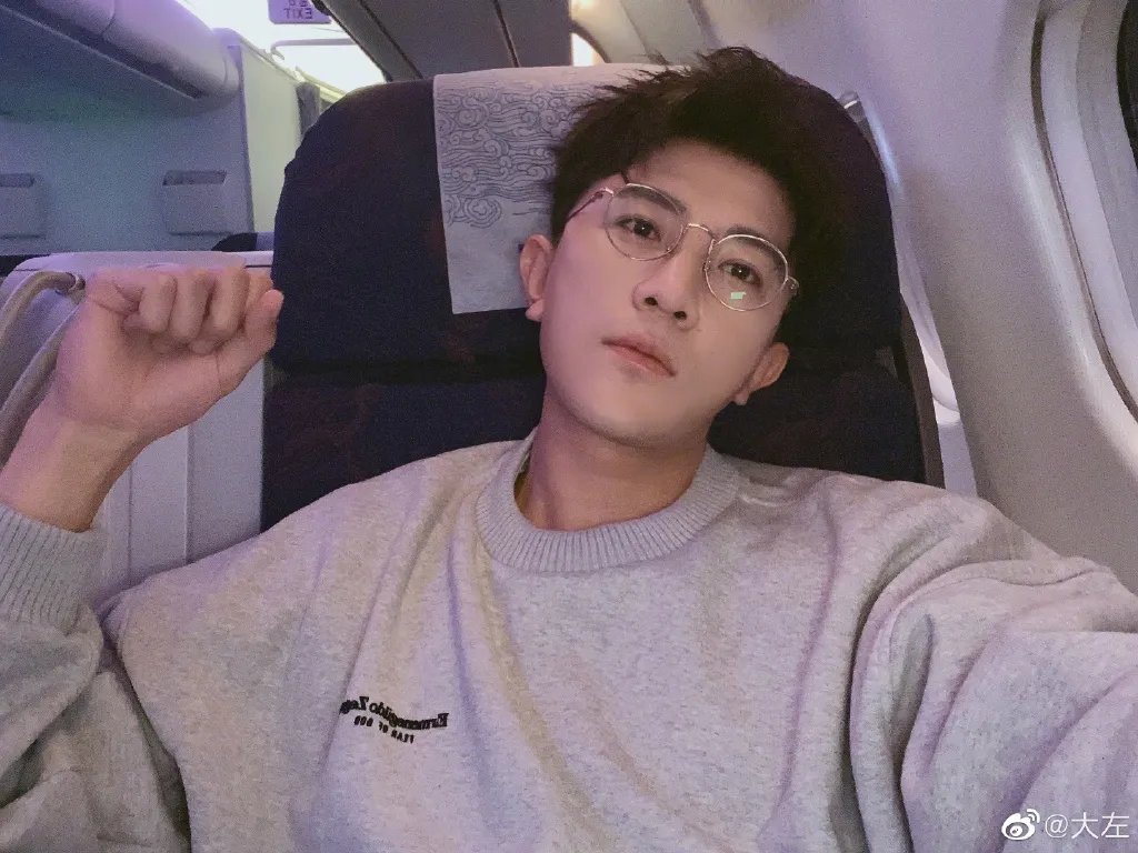 主持人大左女朋友是谁 传言他是GAY真的假的