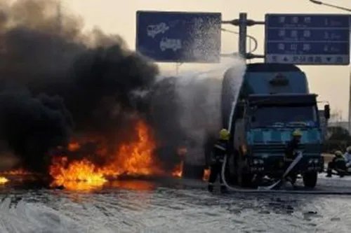 天津油罐车起火事故原因查清了吗？