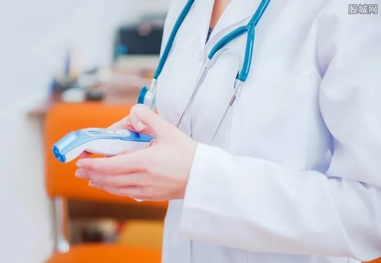 体温仪都爆了想离开西安 连睡觉都被热醒