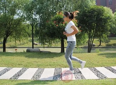 女人丰胸的方法