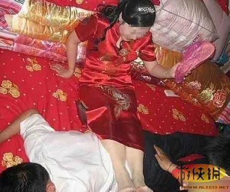 长假全球结婚热 大尺度闹洞房堪比《一路向西》