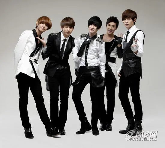 听说至上励合已经回国了，那么他们发表的新专辑是什么？