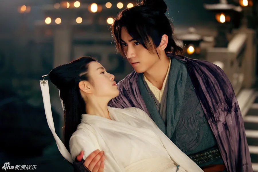 八一八：陈晓陈妍希恋情曝光 昔日合影满满的爱