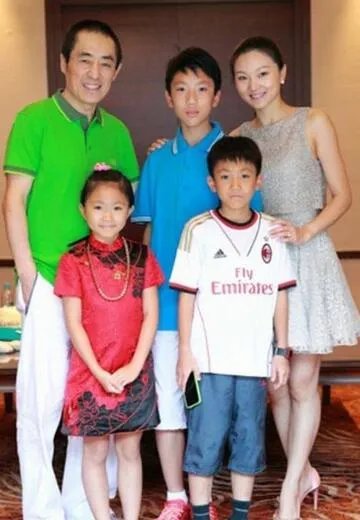 陈婷和张艺谋结婚照欣赏 被曝隐婚超生是真是假?