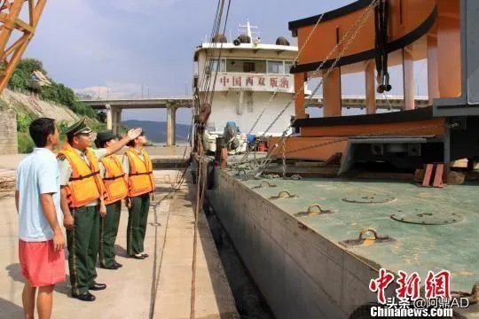 突发！云南一艘载有27人船只翻沉，疑似私人偷渡，怎么回事？