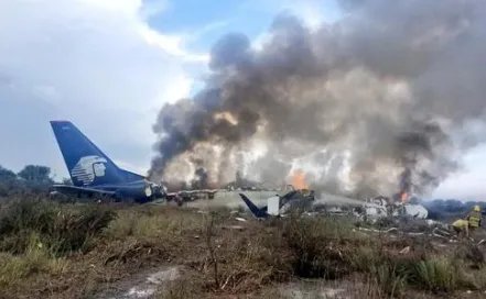 墨西哥客机坠毁原因是什么？