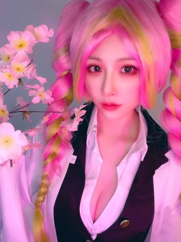 拉链一开掉出头灯！超汹涌萌妹［笹木絢乃］美图赏！