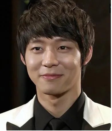 朴有天整容前后照大对比   “米饭”不忌讳承认整容