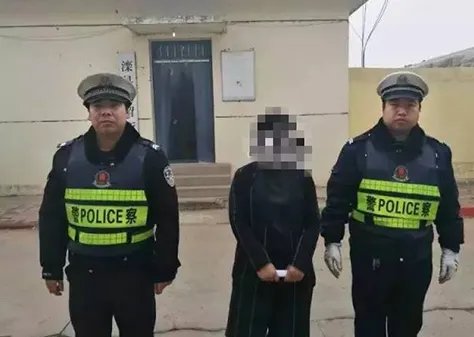 女司机为什么要撞交警？