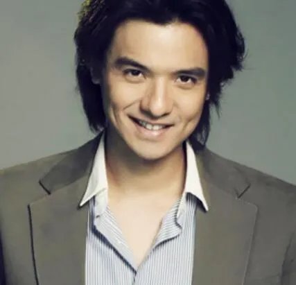 舒淇婚后首秀恩爱 原来冯德伦享受被冯太太管哦