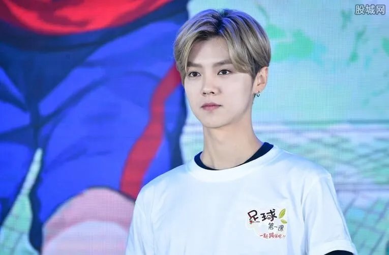 鹿晗郑爽两人是什么关系 郑爽喜欢的人原来是鹿晗