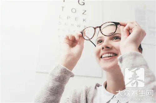 为什么我们国家的视力表要用e