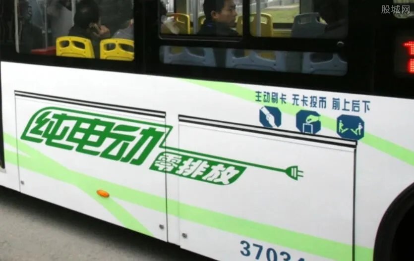 没让座连骂3站路 强行要求让座也是一种道德绑架